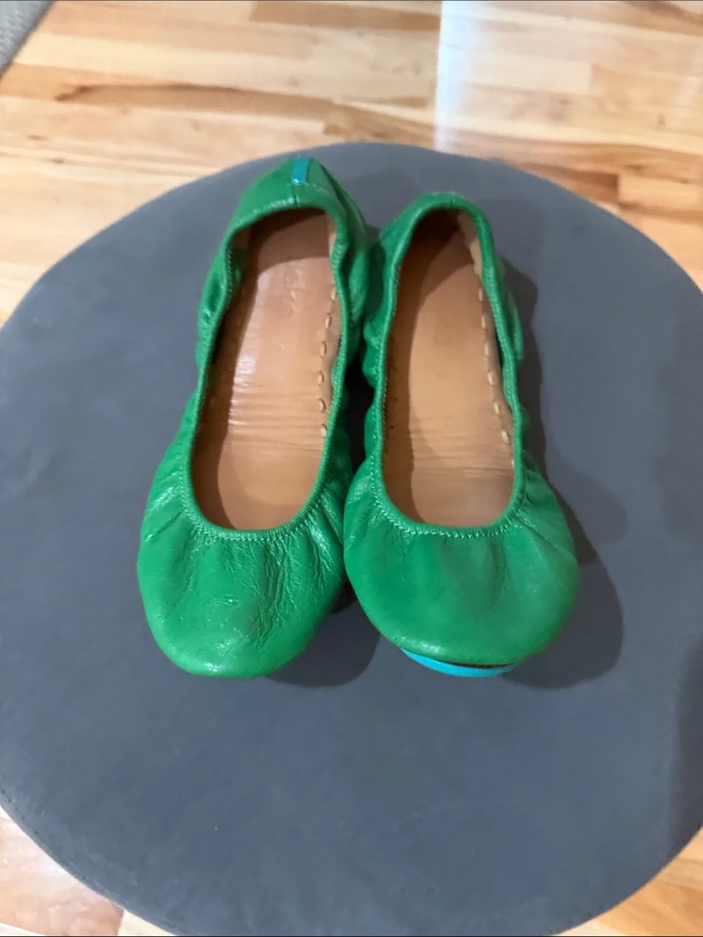 Women's Kelly Green Tieks Leather Ballet Flats